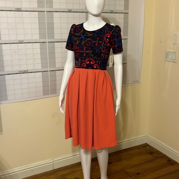 LuLaRoe Women's S Orange Blue Fit and Flare Short Sleeve Dress w/ Pockets NWT - Picture 1 of 6